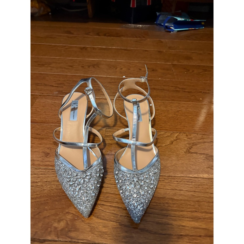 INC International Concepts Carmae Silver Glitter Rhinestone T-Strap Pumps 9.5M - Picture 2 of 9
